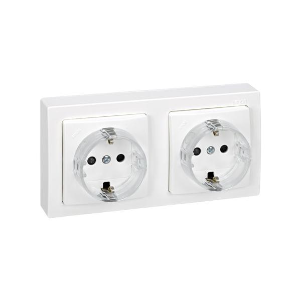 Base de enchufe doble schuko precableada monobloc 16 A 250V~ con disp. seguridad y emb. tornillo blanco Simon 73 Loft